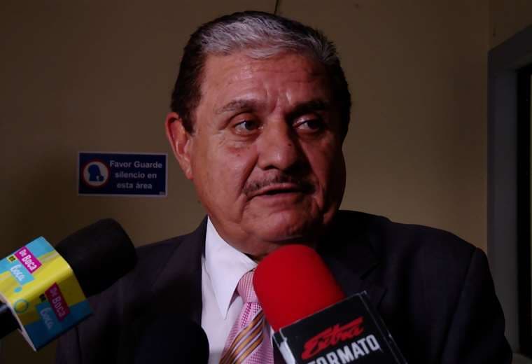 Fernando Beirute renuncia como abogado de Elena Correa