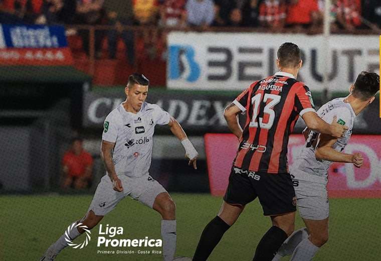 Alajuelense solicita a Unafut mover partido ante Herediano de martes para miércoles