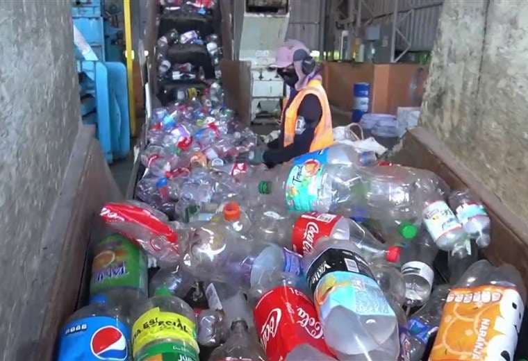 Este sábado entra a regir reglamento que prohíbe plásticos de un solo uso en Costa Rica