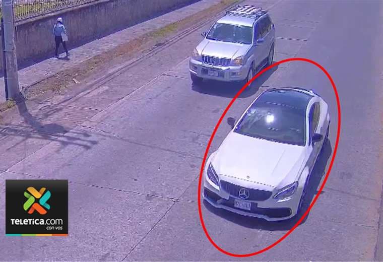 Video: Supuestos asesinos de alias “Rábano” escaparon en carro de lujo
