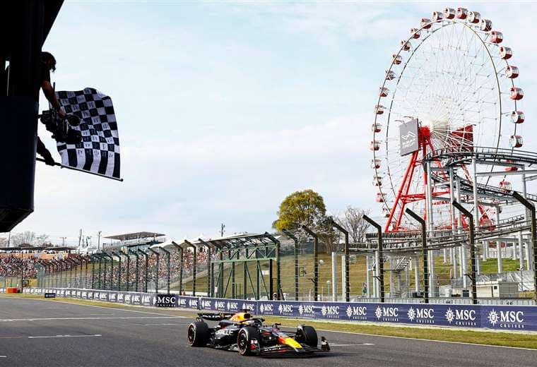 Verstappen arrasa en el Gran Premio de Japón, con nuevo doblete de Red Bull