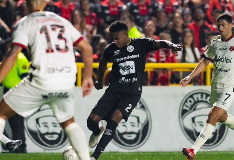 La Liga de los empates: Alajuelense volvió a rescatar un punto 