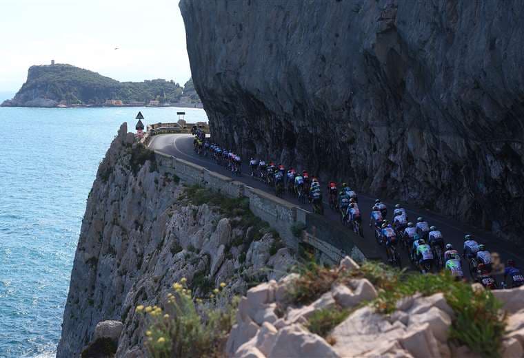 Giro 2026 con mucha montaña, tres primeras etapas en Bulgaria y una sola crono