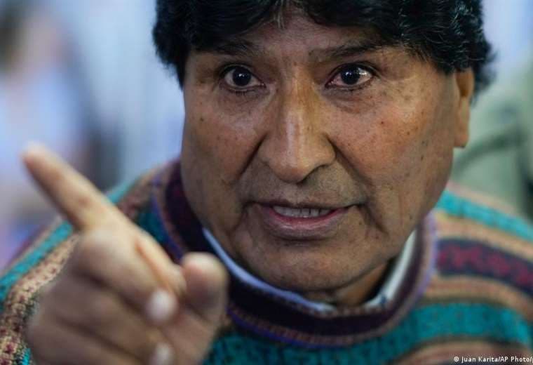 Evo Morales se aferra al liderazgo y se niega a dejar el MAS