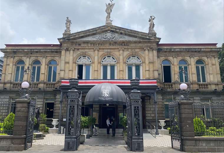 Nuevo convenio permite entrada gratuita a teatros para personas en pobreza