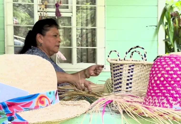 Artesanos pueden certificar su trabajo y obtener ventajas con el “Sello Costa Rica Artesanal”