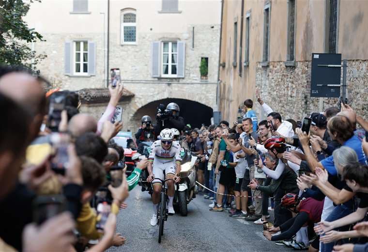 La temporada ciclista 2026 arranca con Pogacar de nuevo sediento de récords