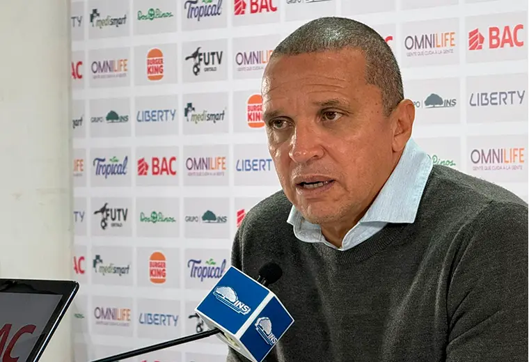 Erick Lonis sobre declaraciones del padre de Rachid Chirino: "Me parece bien lo que hicieron los capitanes"