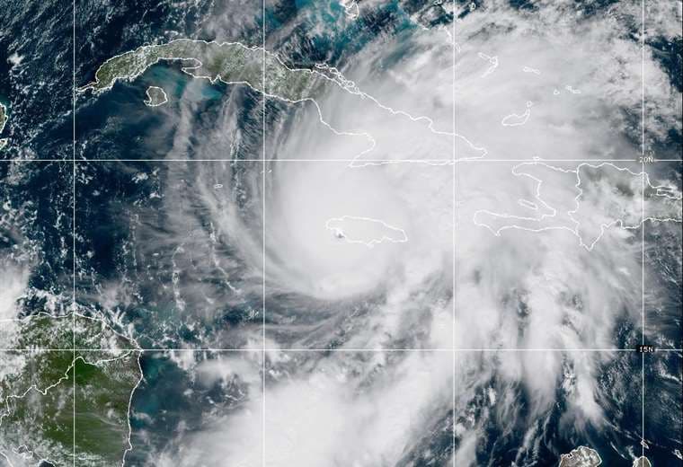 Imagen del Centro Nacional de Huracanes, EE. UU.