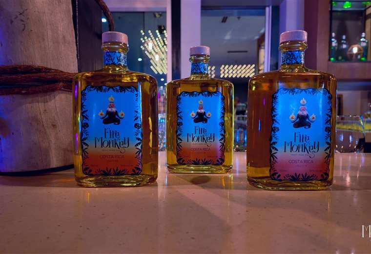 Tico crea ultradigestivo con ingredientes 100% naturales desde la cocina de su casa