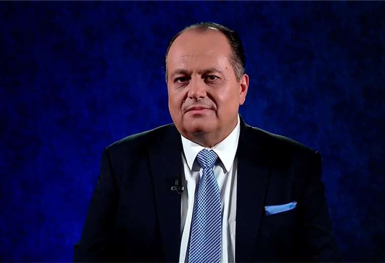 Cinco preguntas con el candidato Claudio Alpízar