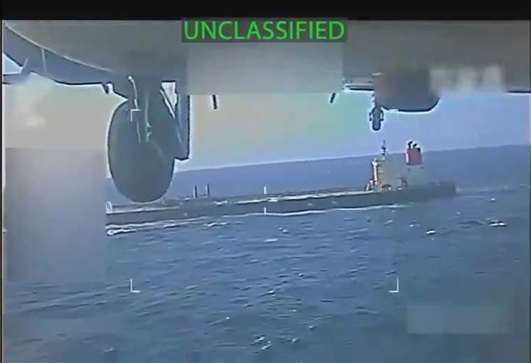 Video: Trump confirma detención del “más grande petrolero venezolano jamás incautado” en Caribe