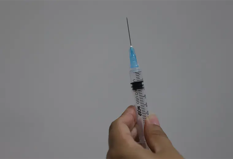 Vacuna es efectiva pese a nueva variante de influenza, afirma Salud