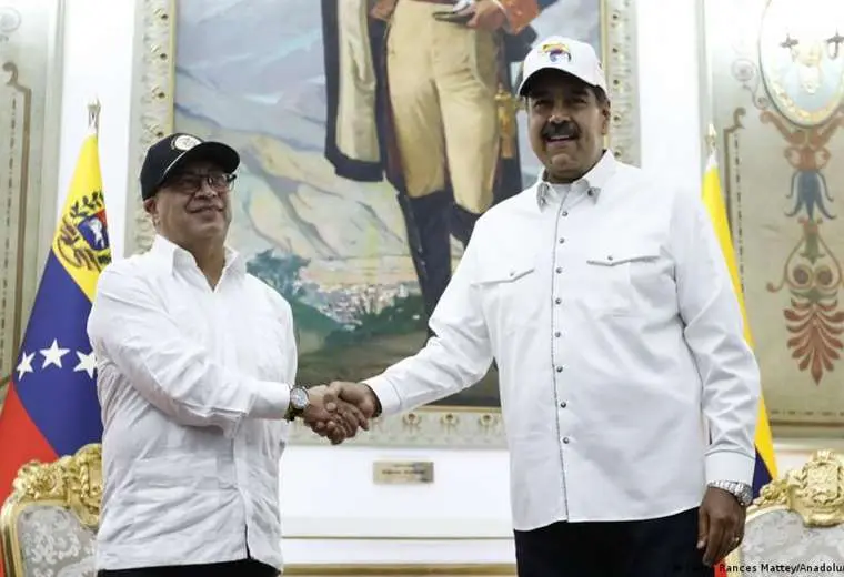 Petro reconoce por primera vez que Maduro es un "dictador"