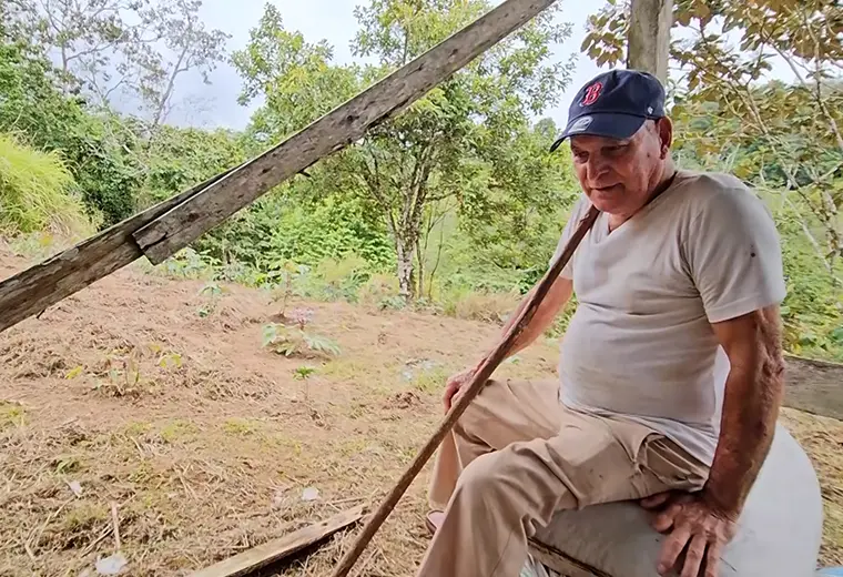 Don Quincho, más de 80 años y una vida entera sembrando la tierra
