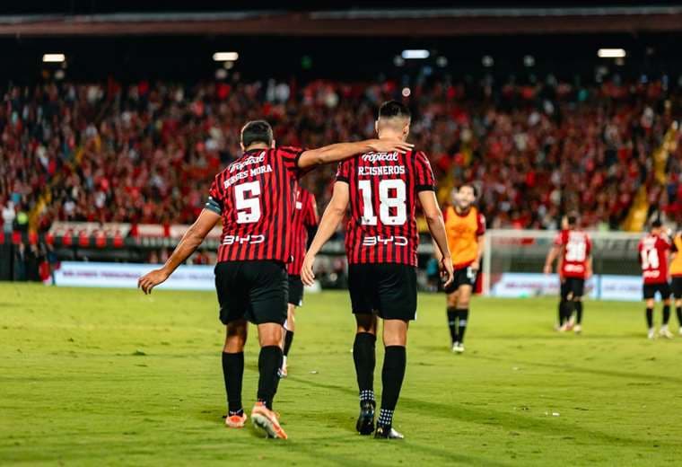 Alajuelense vs Saprissa/Prensa LDA