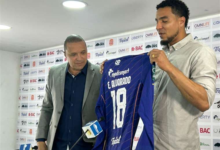 Esteban Alvarado, retiro/Crédito: Iand García