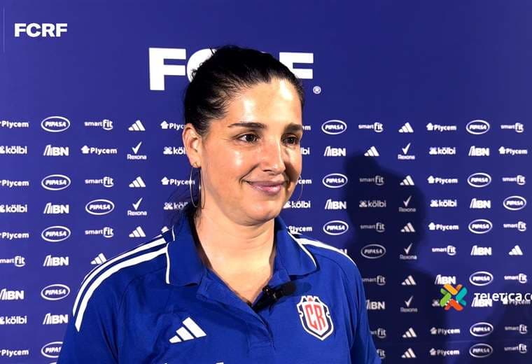 Entrenadora de la Sele Femenina: "Estamos cambiando la parte táctica"