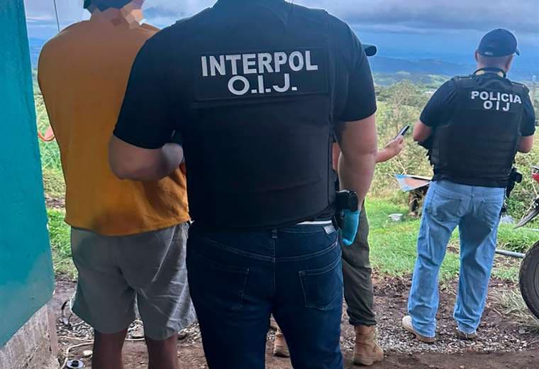 Cae menor sospechoso de seducir a niña en isla de Aruba por medio de videojuego en Costa Rica