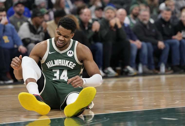 Antetokounmpo será baja entre dos y cuatro semanas por lesión