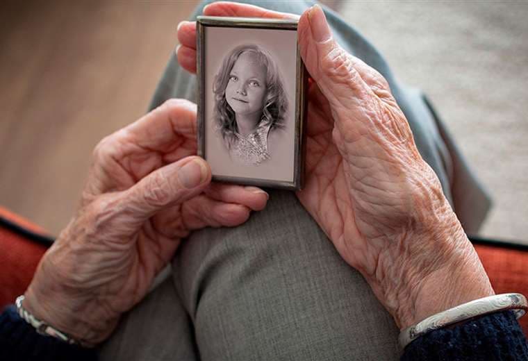 ¿Por qué en Navidad y vacaciones se intensifica el abandono de adultos mayores?