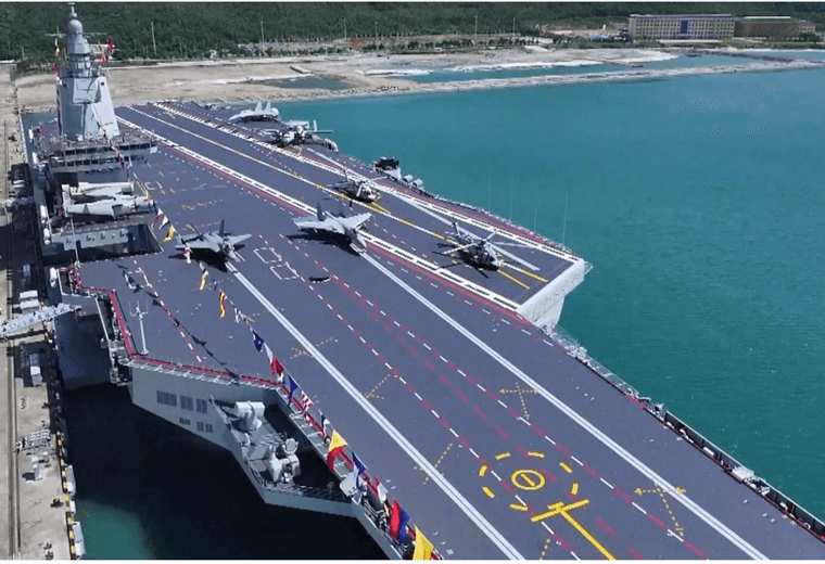 Fujian: El portaaviones de última generación que China sumó a su flota para desafiar el poder de EE.UU.