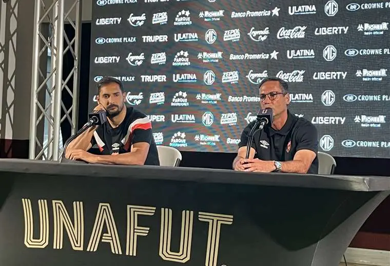 Marcelo Sarvas: “Son dos torneos diferentes, no hay favoritismo”