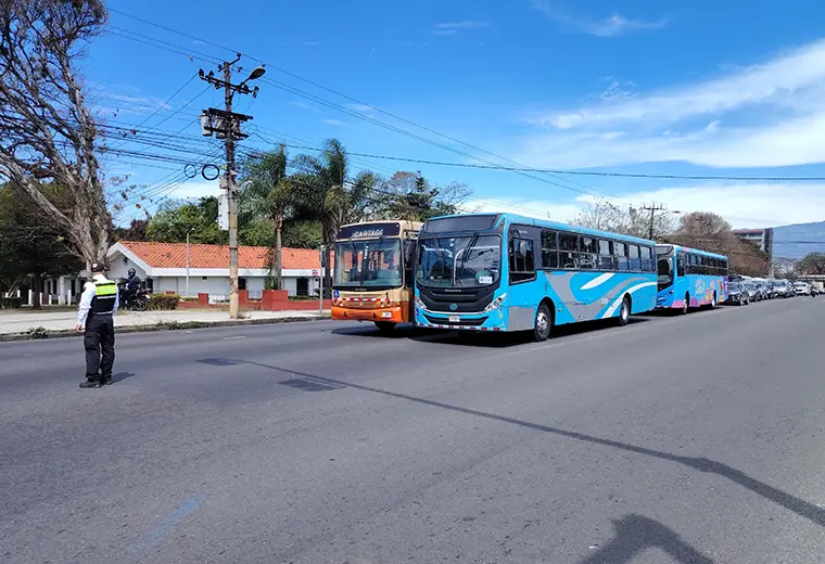 Avanza proyecto para permitir que concesiones de bus se amplíen automáticamente