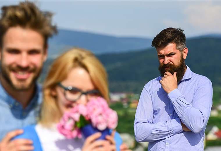 ¿Un clavo saca a otro clavo? Un psicólogo analiza esta creencia popular