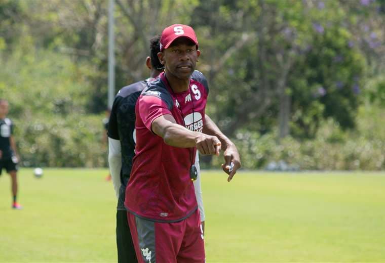 Paulo Wanchope. Saprissa