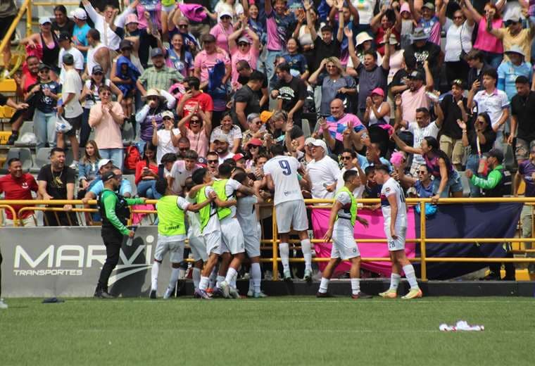 Facebook: Guadalupe FC