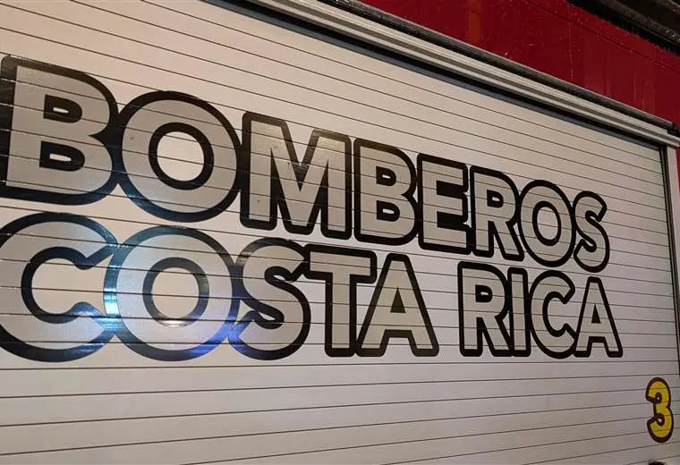 Hombre muere durante incendio en Alajuela