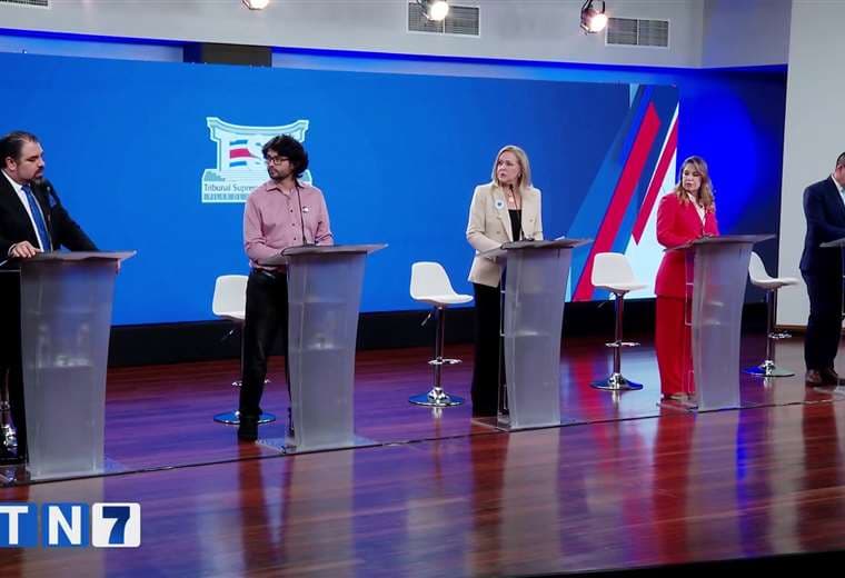 Alvarado y Dobles chocan por gestión del PAC durante la pandemia en debate del TSE