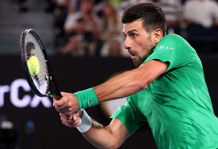 Un imperial Djokovic supera sin sobresaltos su estreno en Australia