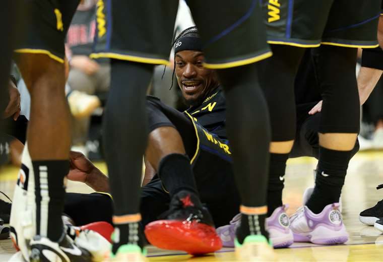 Jimmy Butler sufre una lesión grave y será baja toda la temporada