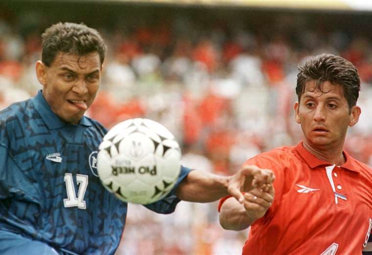 Rónald González: 37 años como figura del fútbol tico