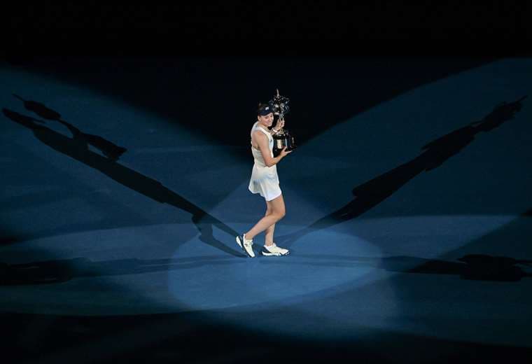 Rybakina se corona en Australia con su segundo Grand Slam