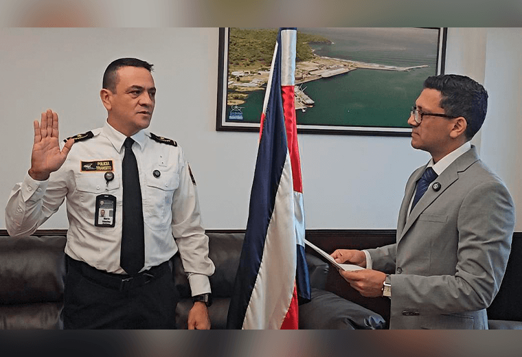 Tras cinco meses, MOPT vuelve a nombrar director en la Policía de Tránsito