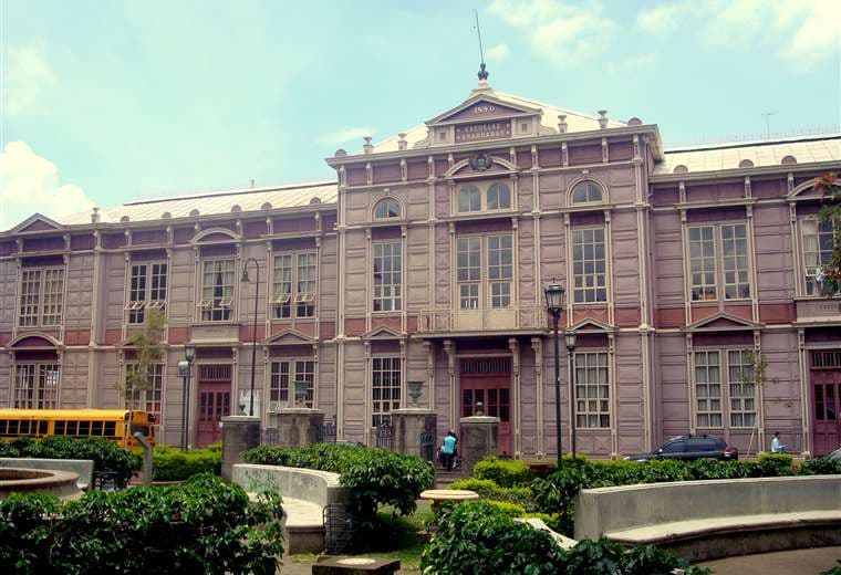 Tras choque, Cultura presenta denuncia por daños a la Escuela Metálica