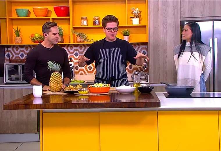 Más que jugos y postres: así puede convertir la piña en la estrella de su cocina