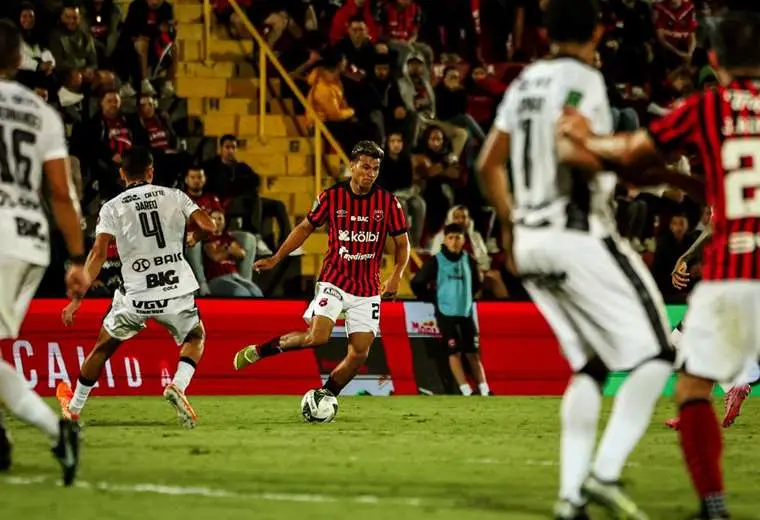 ¡Batacazo en el Morera! Liberia tumba a Alajuelense en la ida de Copa