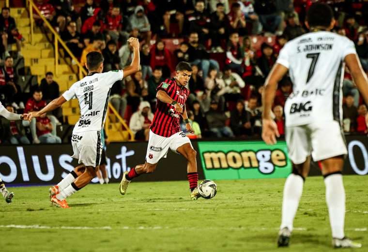 Alajuelense ante Liberia por la Copa/Crédito: Prensa LDA
