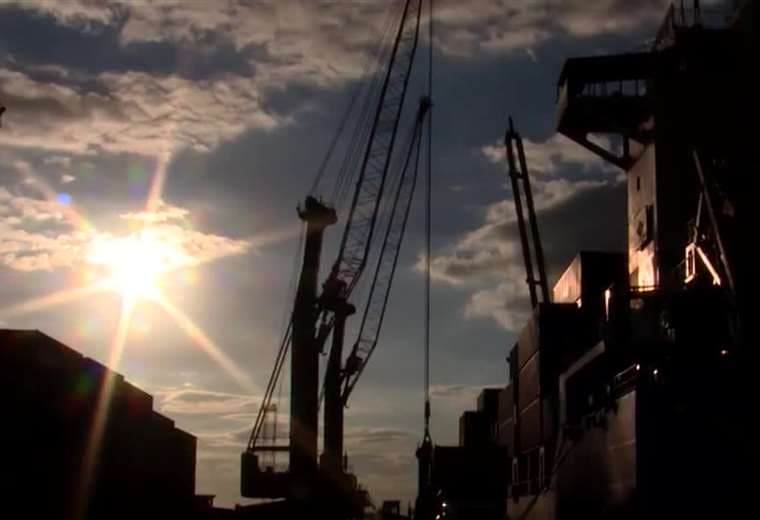 Dispositivos médicos y nuevos mercados impulsan exportaciones ticas