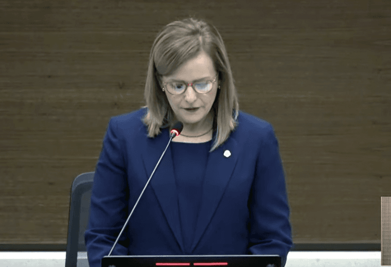 Juzgado mantiene vivo proceso penal contra embajadora Catalina Crespo