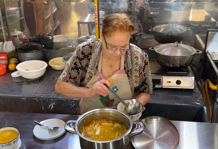 La sopa de albóndigas de trucha que nació en Dota para reinventar la cocina local