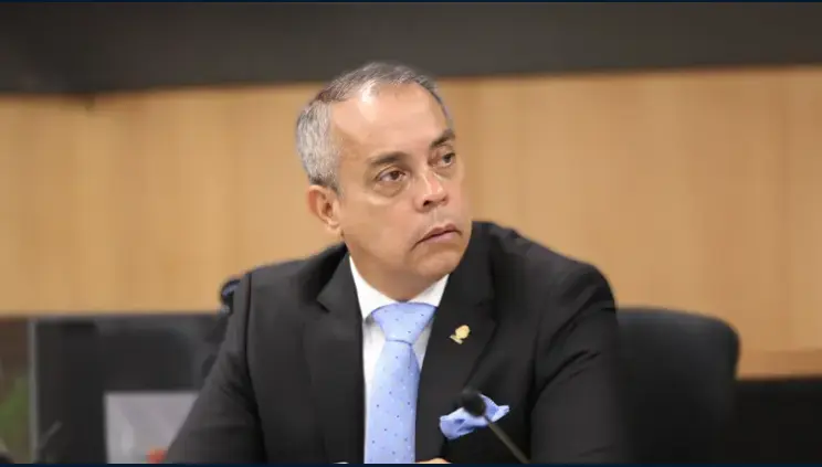 Diputado Horacio Alvarado: "Es suspensión, no es renuncia al PUSC"