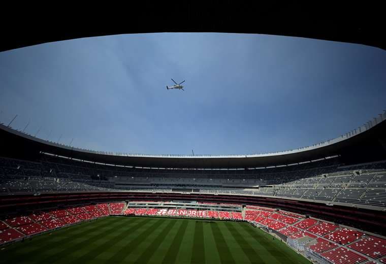 Muere aficionado previo al partido inaugural del Estadio Azteca