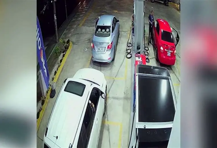 "Quedé en un puro temblor", relata testigo de mortal tiroteo en gasolinera de Alajuela