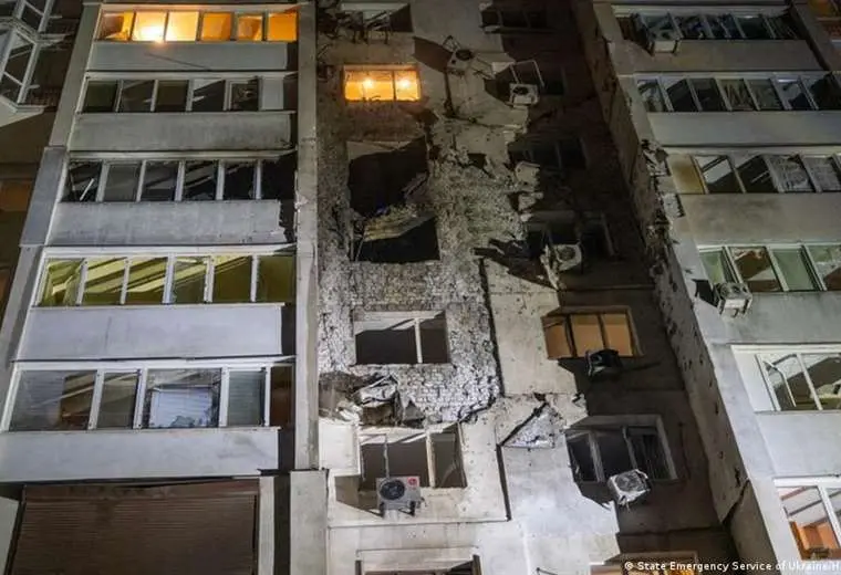 Ataque con drones deja tres heridos en una escuela rusa