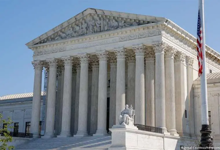 Corte de EE. UU. anula prohibición de terapias de conversión en menores